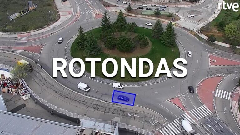 T&eacute;cnicas Efectivas para Manejar en Rotondas en el Examen Pr&aacute;ctico